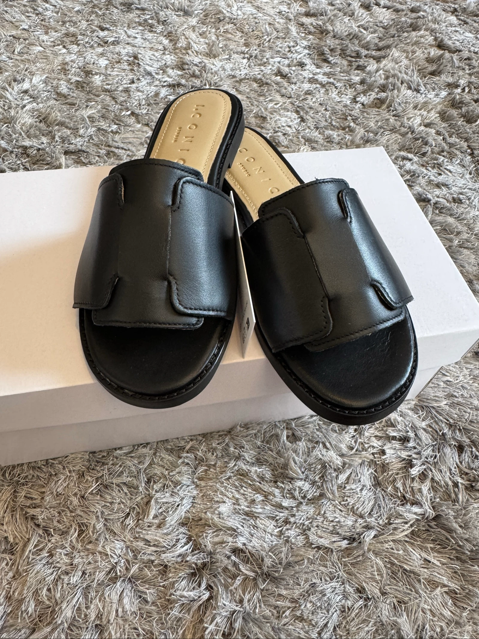 Zwarte lederen slippers – photo 2